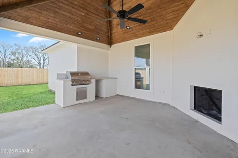 $393,036 | 103 Fountain Mdw Drive, Broussard, LA 70518