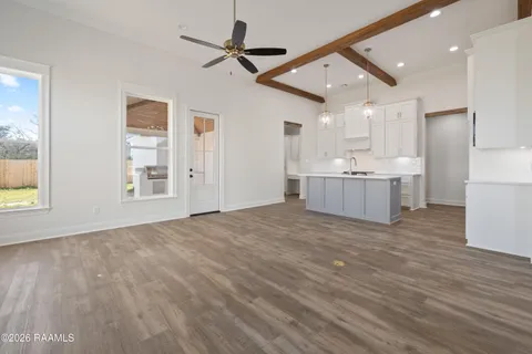 $393,036 | 103 Fountain Mdw Drive, Broussard, LA 70518