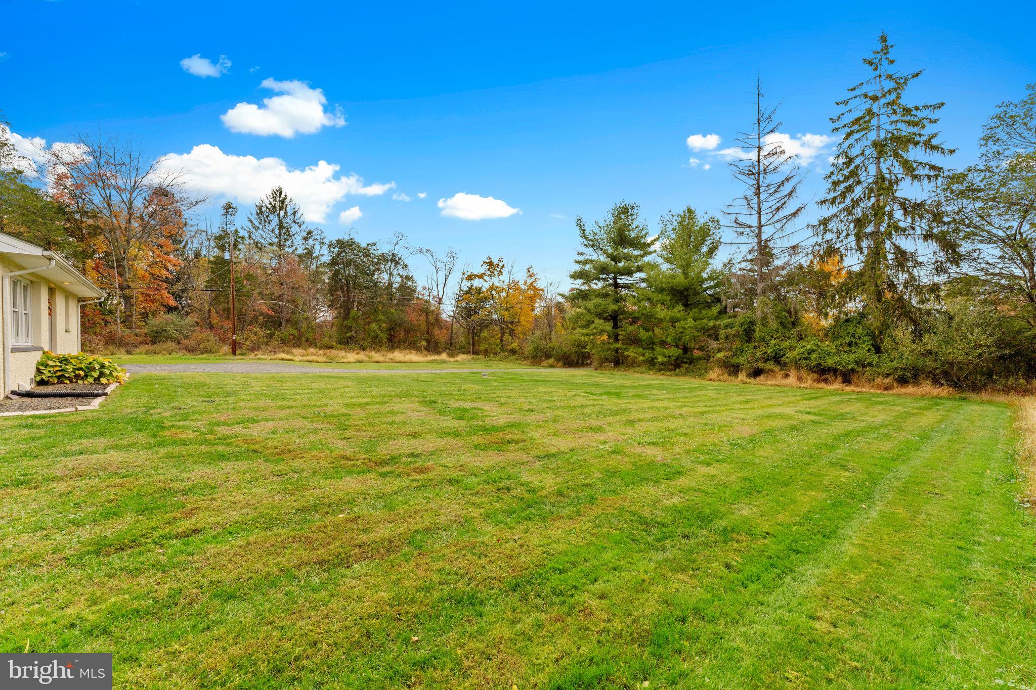 3118 Wild Run Road Pennsburg, PA 18073 - Photo 3 of 30 Gallery Image 3