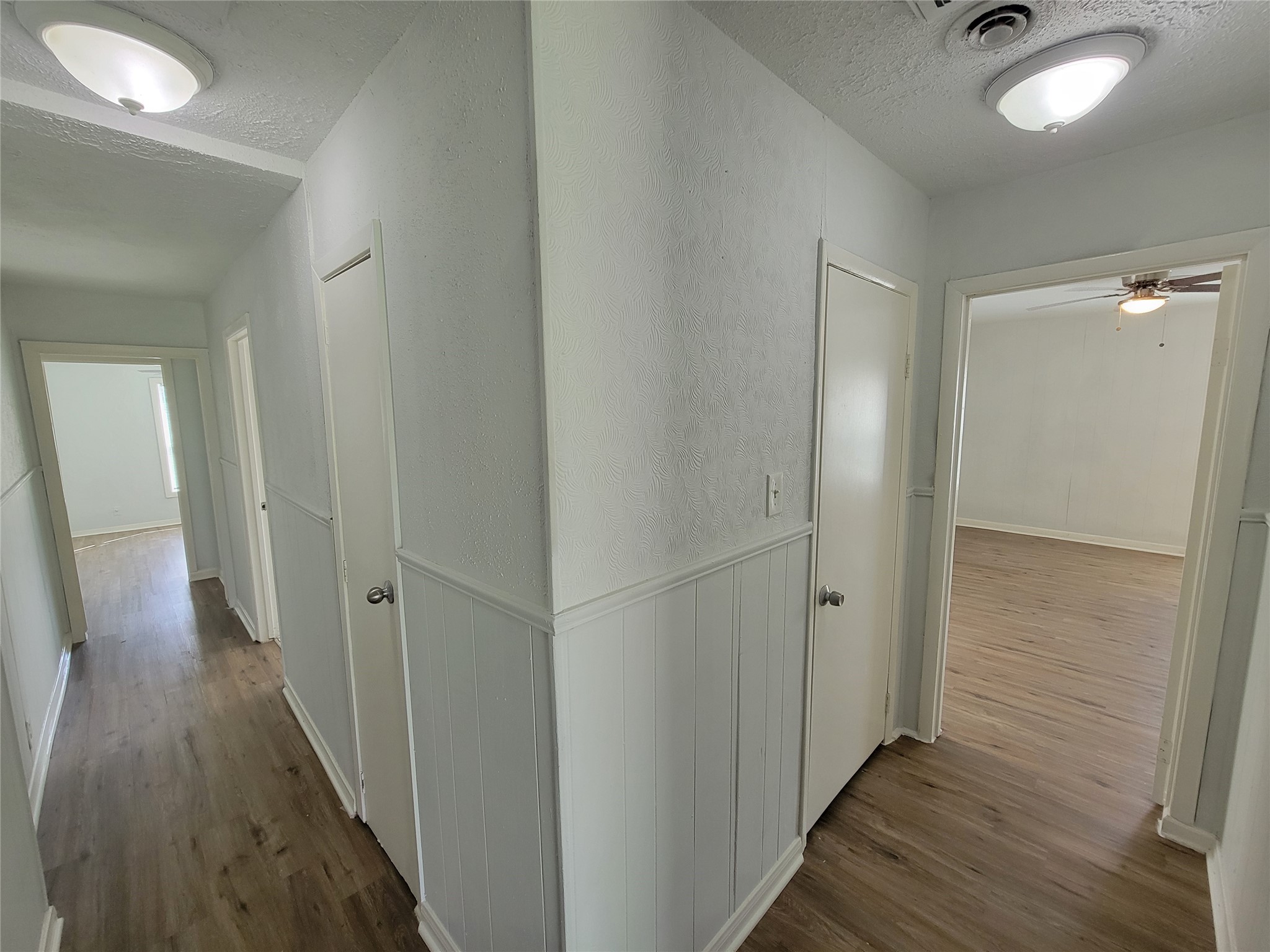 830 Becker Street Channelview, TX 77530 - Photo 12 of 19 Hallway