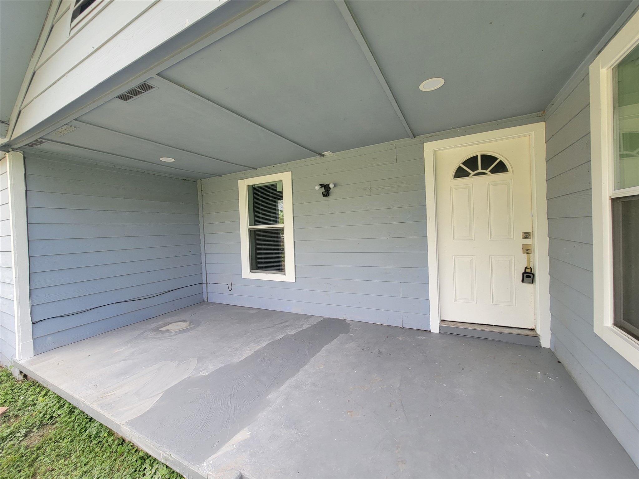 830 Becker Street Channelview, TX 77530 - Photo 19 of 19 Front porch