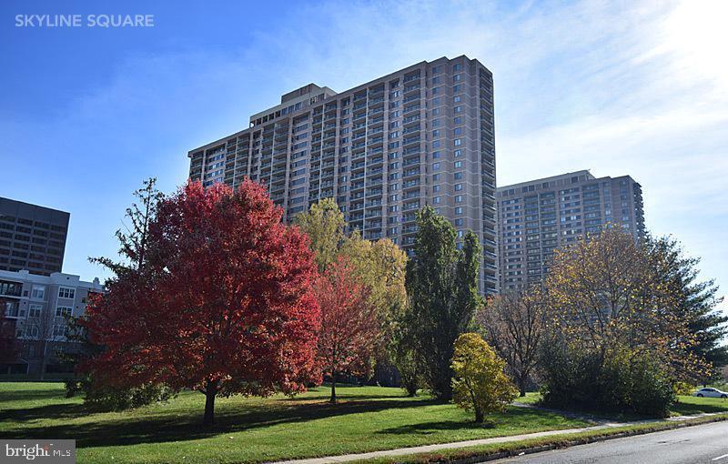 5501 Seminary Road, Unit 1612S Falls Church, VA 22041 - Photo 2 of 24
