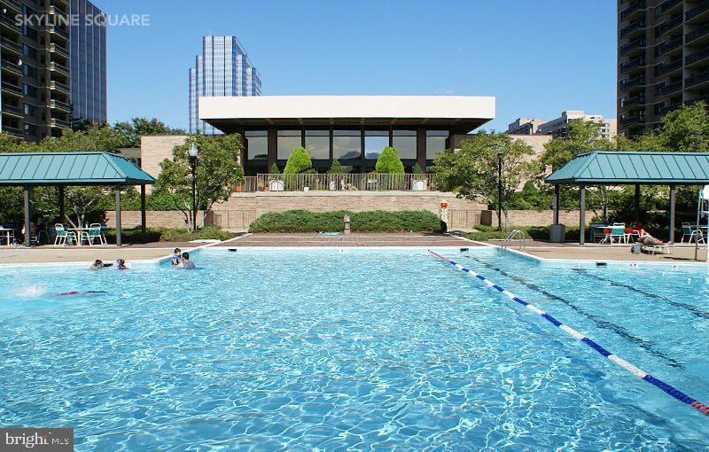 5501 Seminary Road, Unit 1612S Falls Church, VA 22041 - Photo 5 of 24