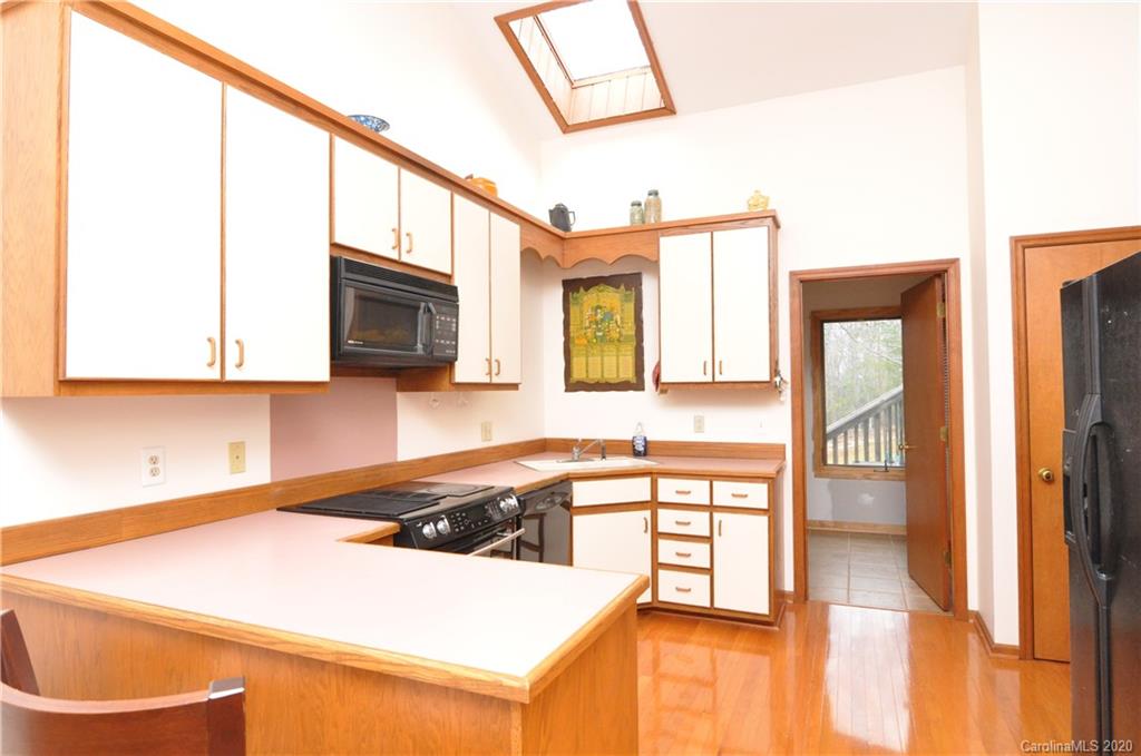350 Cherokee Circle Tryon, NC 28782 - Photo 11 of 32 Gallery Image 11