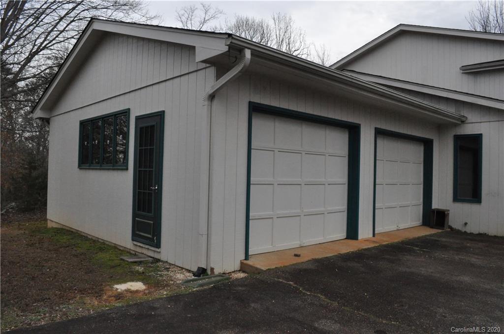 350 Cherokee Circle Tryon, NC 28782 - Photo 7 of 32 Gallery Image 7