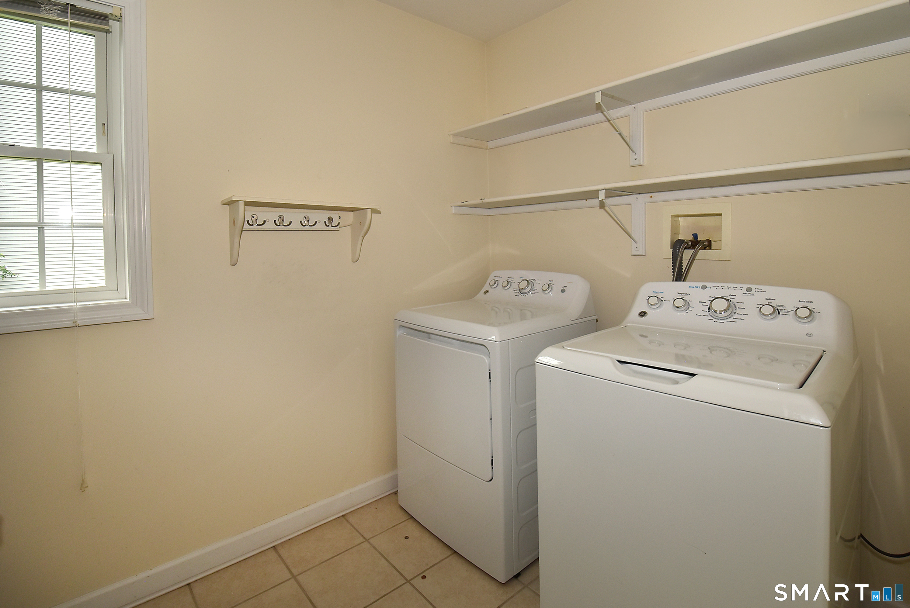 10 Coughlin Road Manchester, CT 06040 - Photo 18 of 36 Gallery Image 18