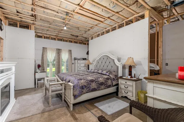 $450,000 | 19280 Highway 17, Waynesville, MO 65583