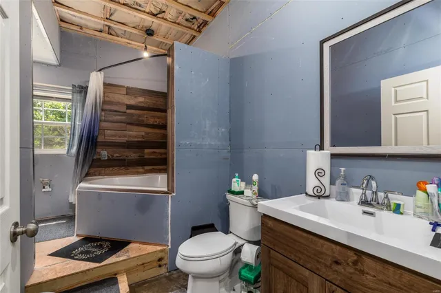 $450,000 | 19280 Highway 17, Waynesville, MO 65583