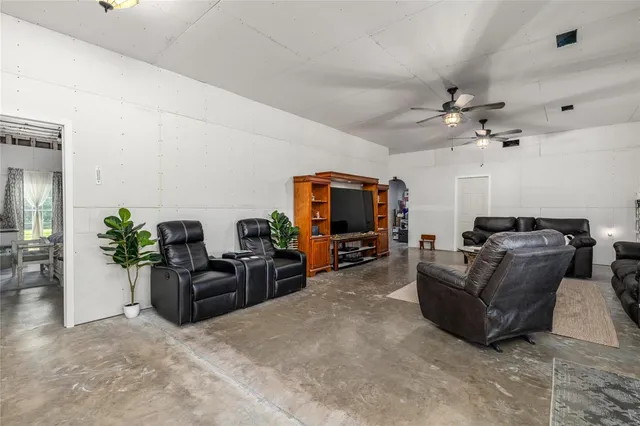 $450,000 | 19280 Highway 17, Waynesville, MO 65583