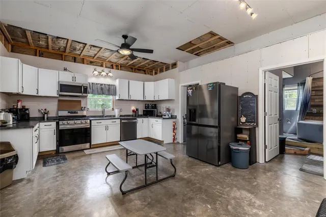 $450,000 | 19280 Highway 17, Waynesville, MO 65583