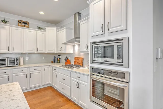 $900,000 | 2651 Park W Boulevard, Mount Pleasant, SC 29466