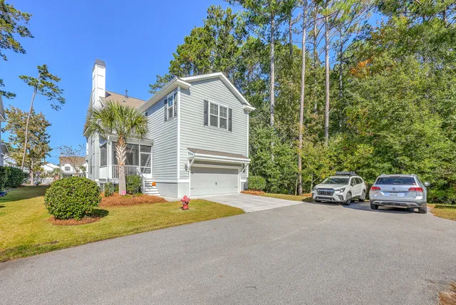 $900,000 | 2651 Park W Boulevard, Mount Pleasant, SC 29466