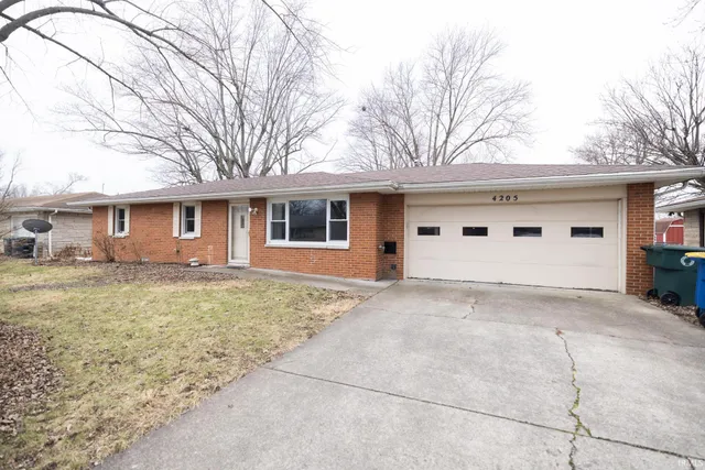 $159,900 | 4205 North New York Avenue, Muncie, IN 47304