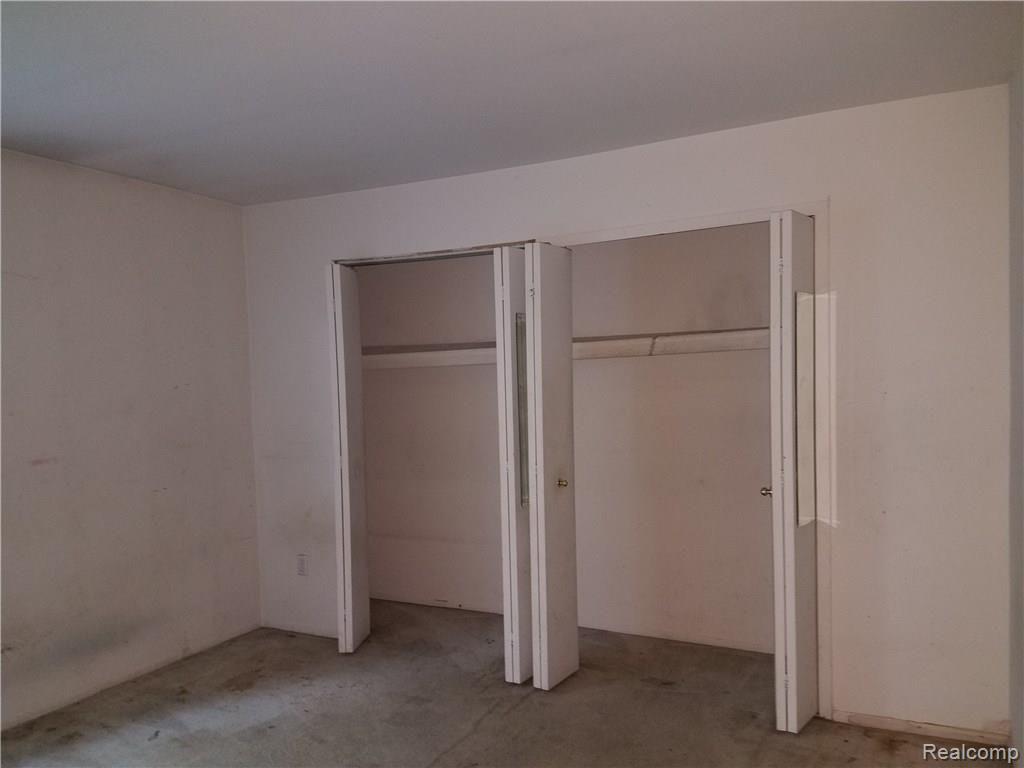 23506 Lahser Road, Unit 17 Southfield, MI 48033 - Photo 14 of 20 20170907_091617.jpg