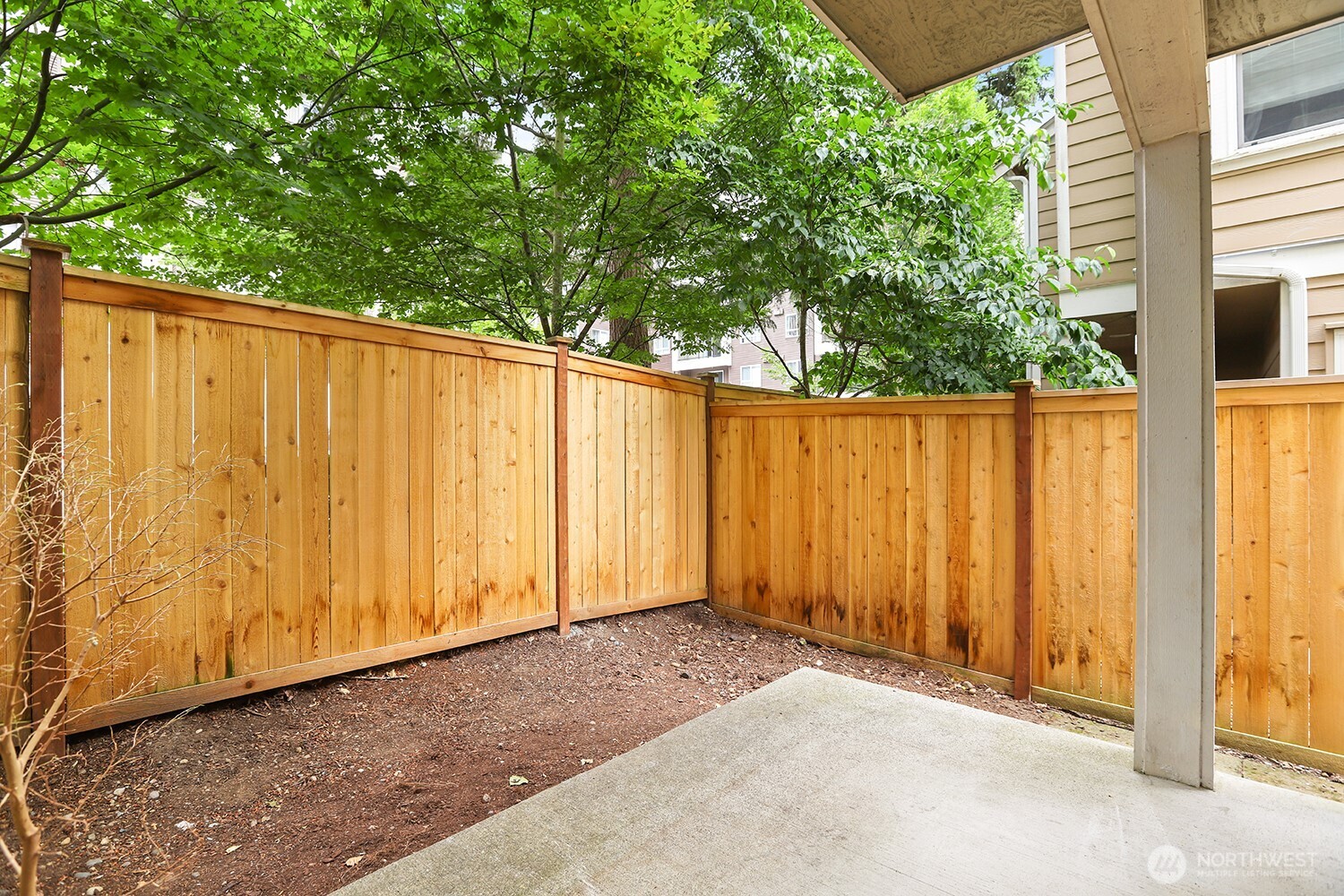17520 12th Avenue Northeast, Unit B Shoreline, WA 98155 - Photo 26 of 29