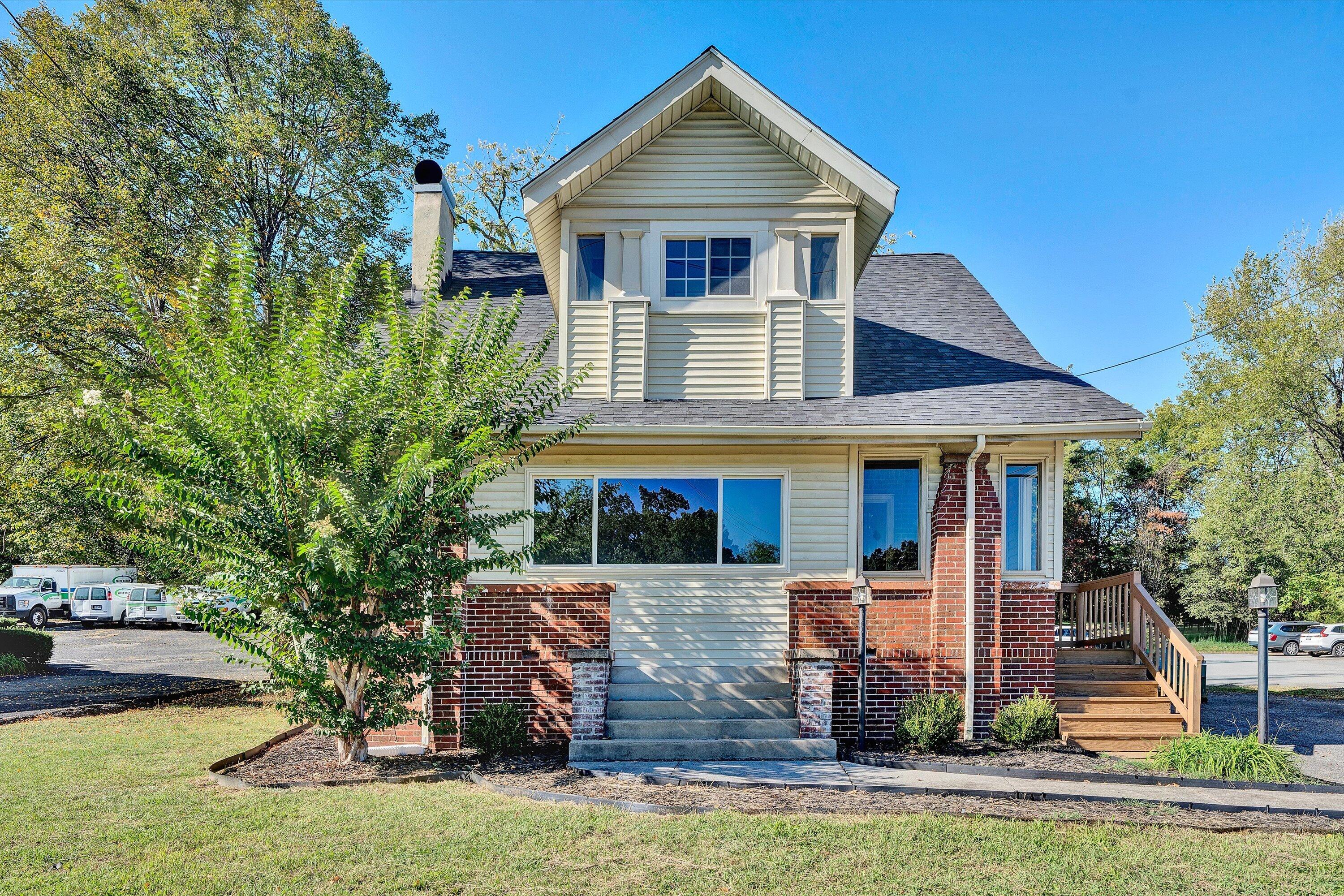7760 Williamson Road Roanoke, VA 24019 - Photo 39 of 43 7760 Williamson Road (5)