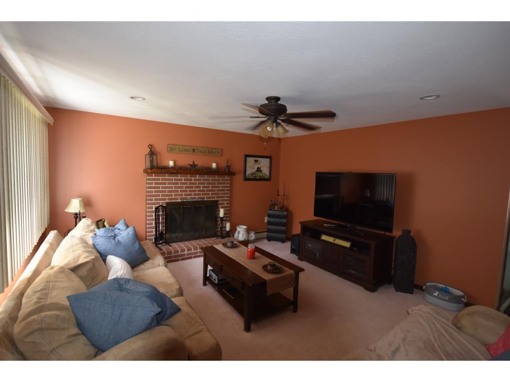 16 Dunloggin Road Nashua, NH 03063 - Photo 12 of 25 Gallery Image 12