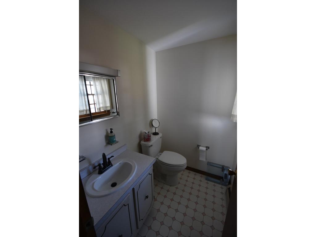 16 Dunloggin Road Nashua, NH 03063 - Photo 17 of 25 Gallery Image 17