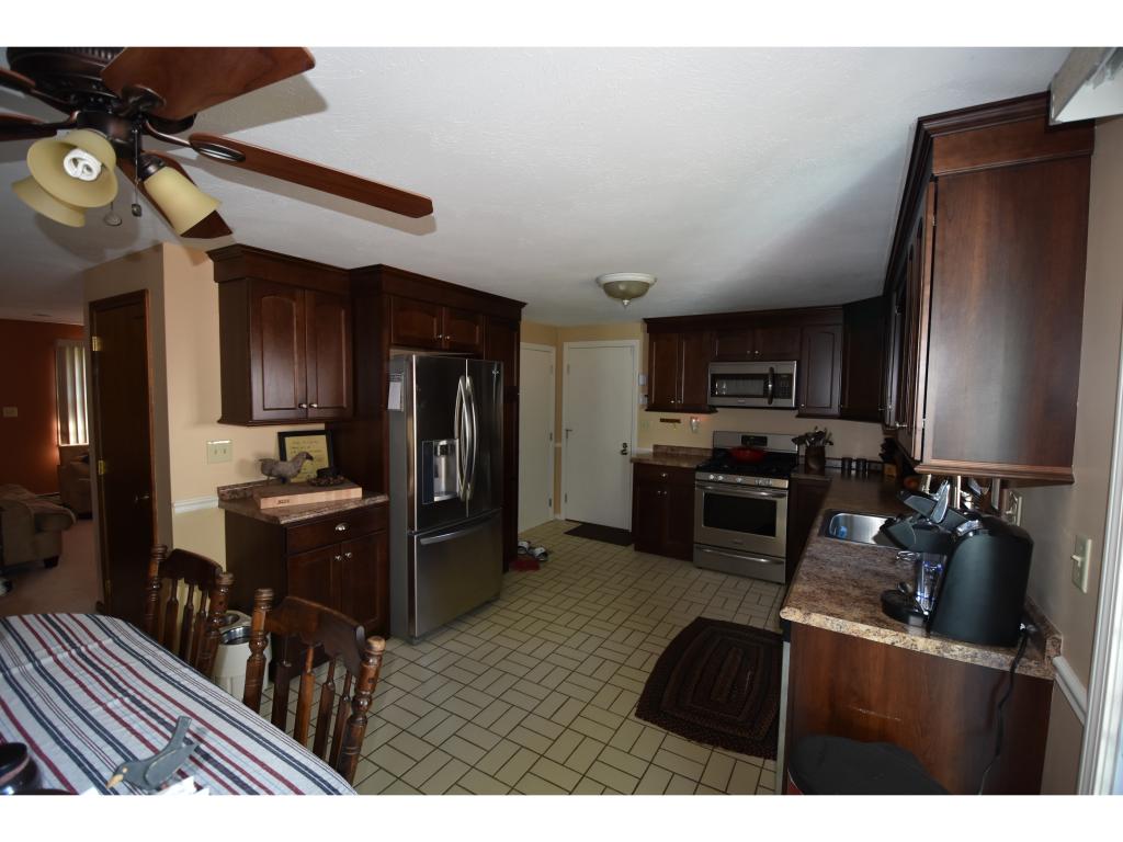 16 Dunloggin Road Nashua, NH 03063 - Photo 9 of 25 Gallery Image 9