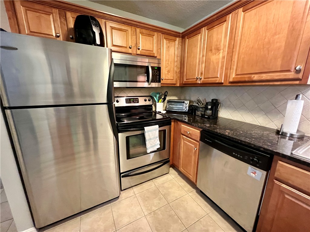 400 New River Road, Unit 409 Lincoln, RI 02838 - Photo 5 of 20