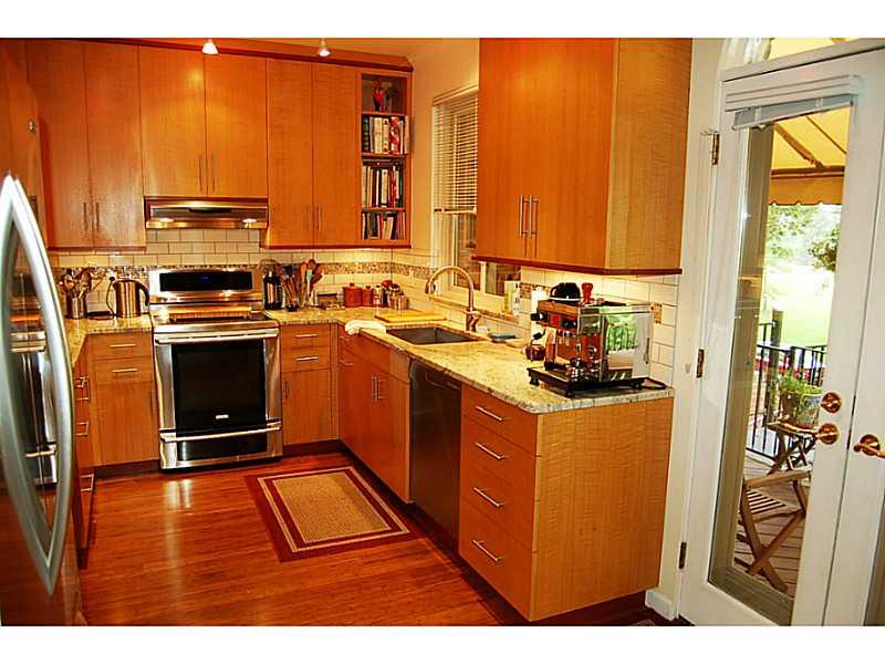 106 Schenley Road Pittsburgh, PA 15217 - Photo 11 of 25 Kitchen.