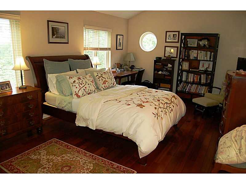 106 Schenley Road Pittsburgh, PA 15217 - Photo 14 of 25 Master Bedroom.