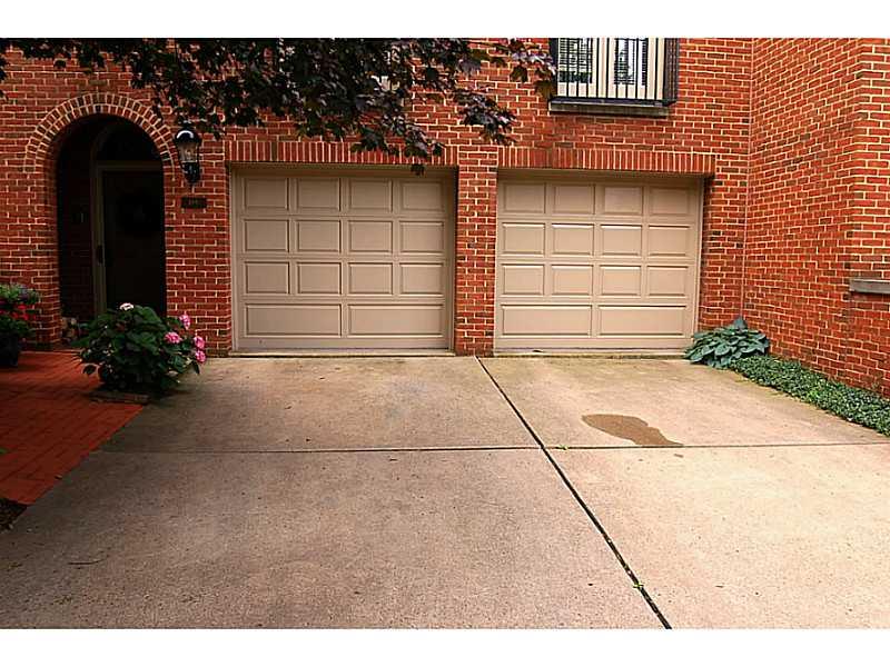 106 Schenley Road Pittsburgh, PA 15217 - Photo 24 of 25 Parking Lot/Garage.