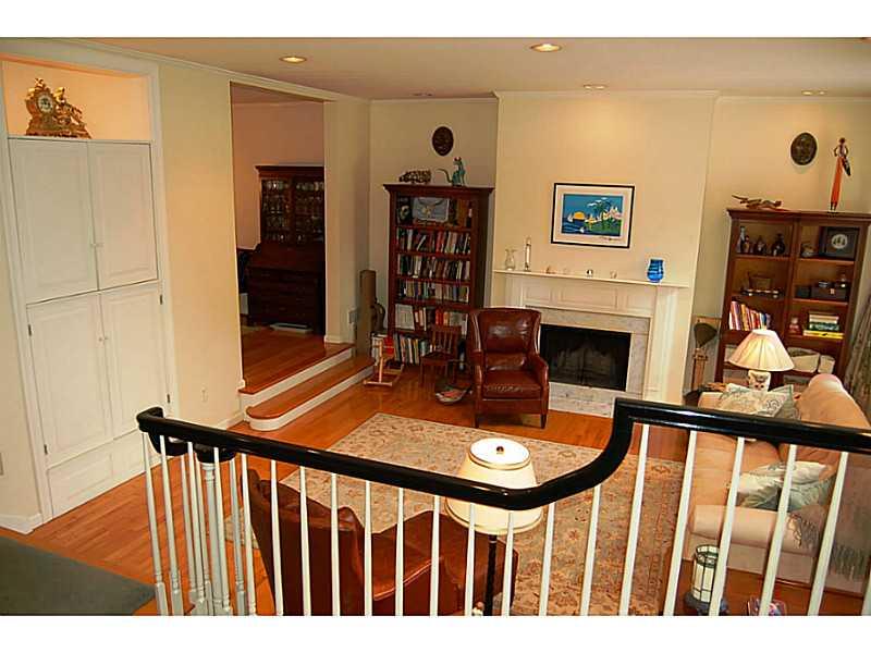 106 Schenley Road Pittsburgh, PA 15217 - Photo 8 of 25 Living Room.
