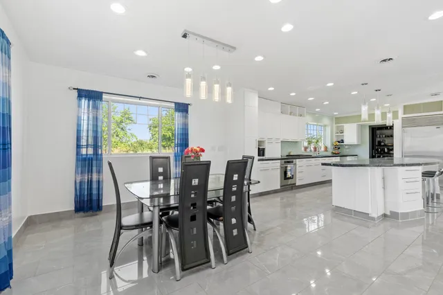 $2,250,000 | 1462 260th Street East, Farmington, MN 55024