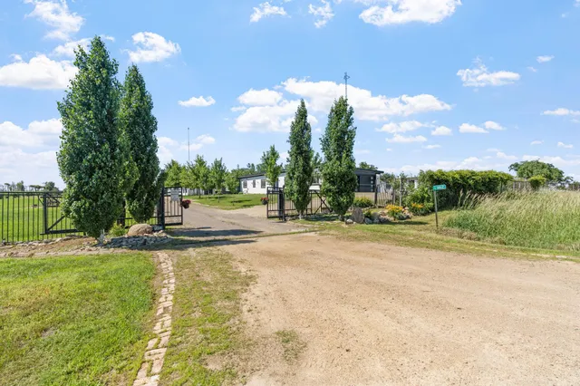 $2,250,000 | 1462 260th Street East, Farmington, MN 55024