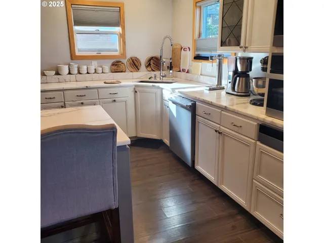 a view of mountain view and mountain view