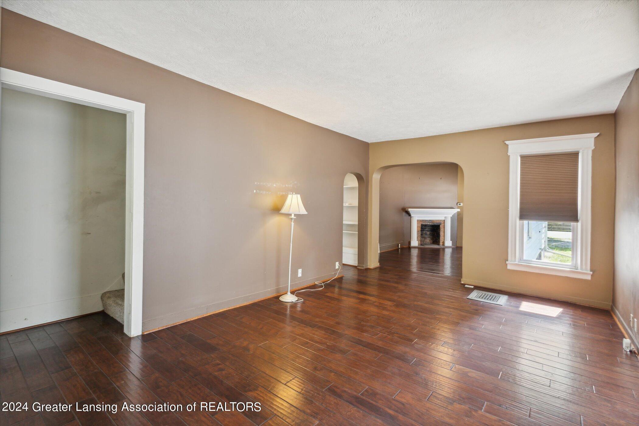 415 West Harris Street Charlotte, MI 48813 - Photo 7 of 32 07-415-W-Harris-St-Charlotte-MI-48813-Wi