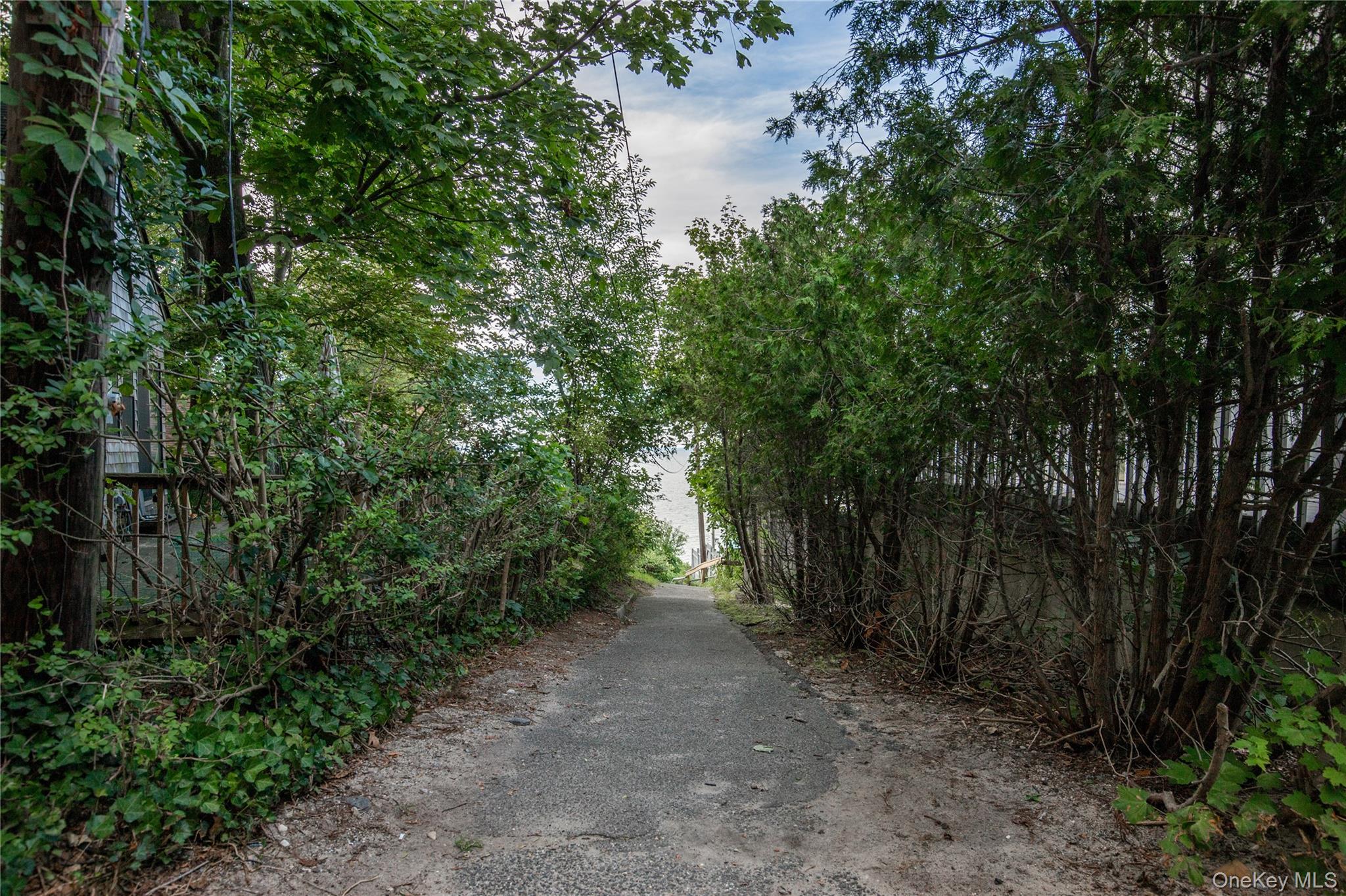 15 Cottage Road Baiting Hollow, NY 11933 - Photo 18 of 25 Gallery Image 18