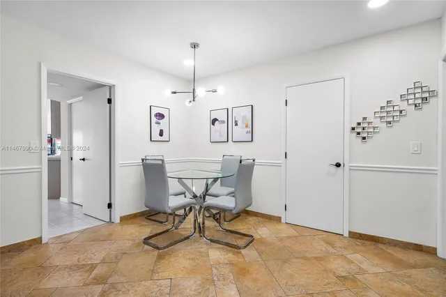 $25,000 | 2500 Northeast 199th Street, Miami, FL 33180