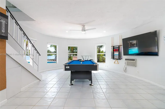 $25,000 | 2500 Northeast 199th Street, Miami, FL 33180