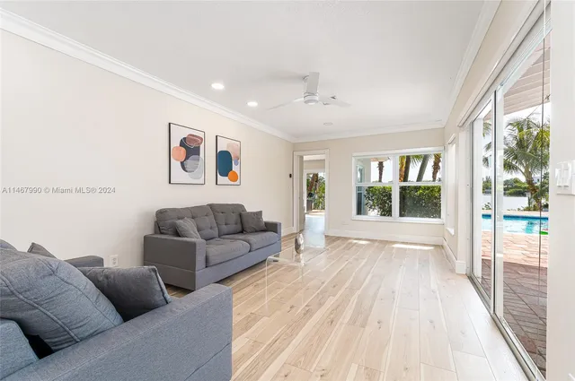 $25,000 | 2500 Northeast 199th Street, Miami, FL 33180