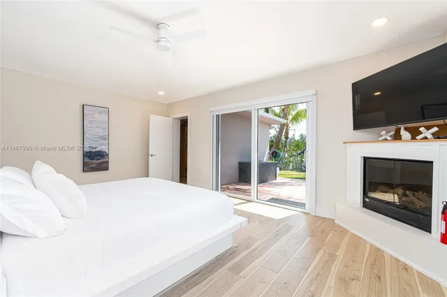 $25,000 | 2500 Northeast 199th Street, Miami, FL 33180