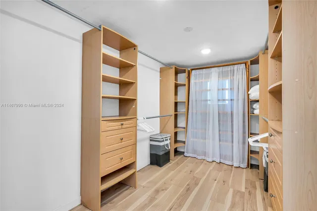 $25,000 | 2500 Northeast 199th Street, Miami, FL 33180