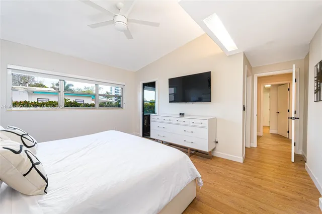 $25,000 | 2500 Northeast 199th Street, Miami, FL 33180