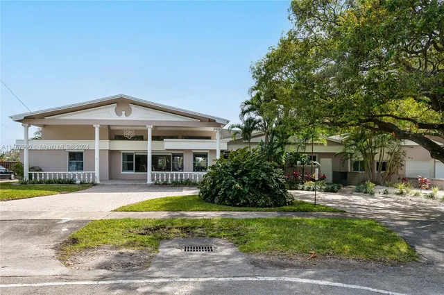 $25,000 | 2500 Northeast 199th Street, Miami, FL 33180