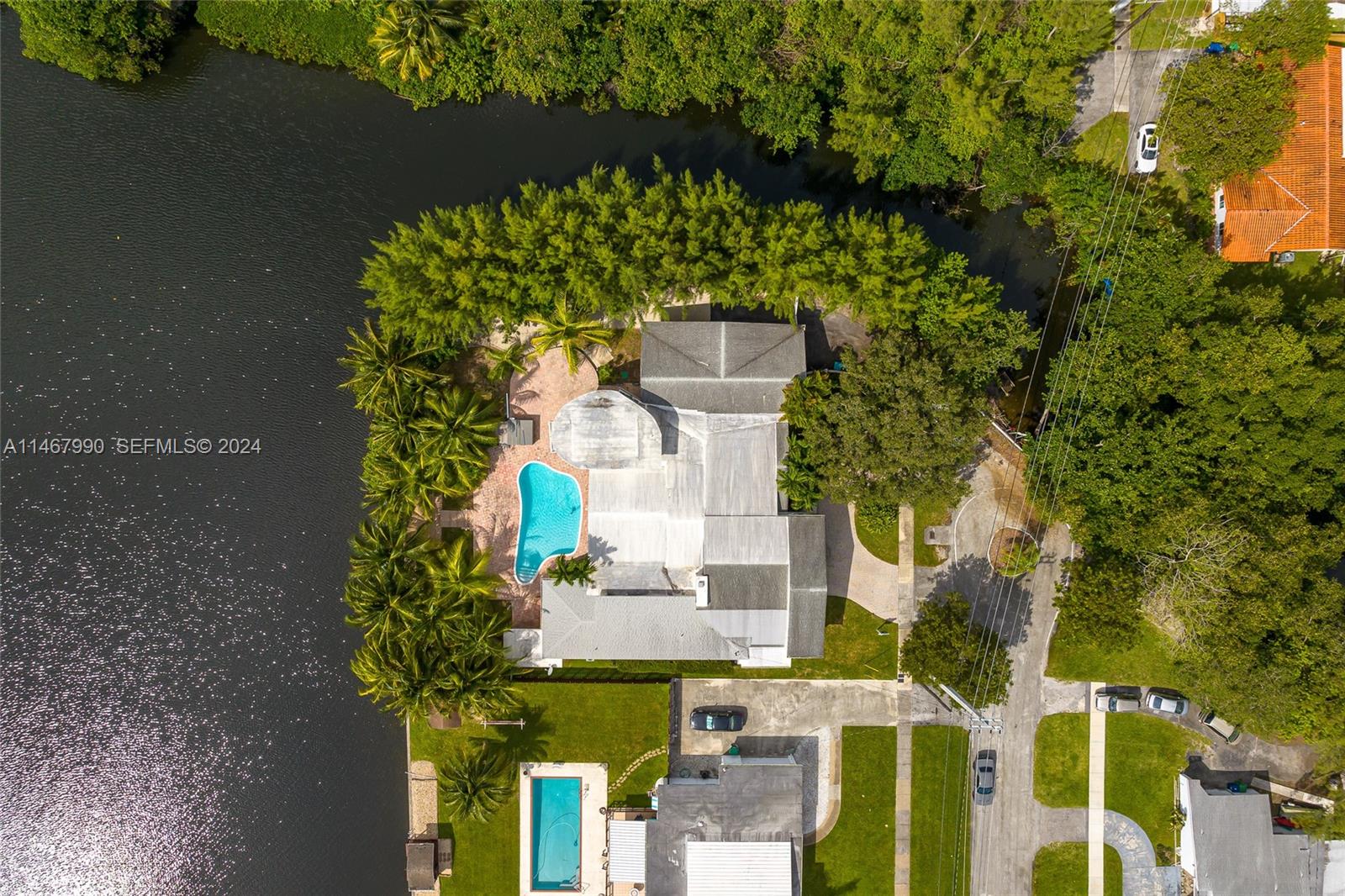 2500 Northeast 199th Street Miami, FL 33180 - Photo 67 of 72