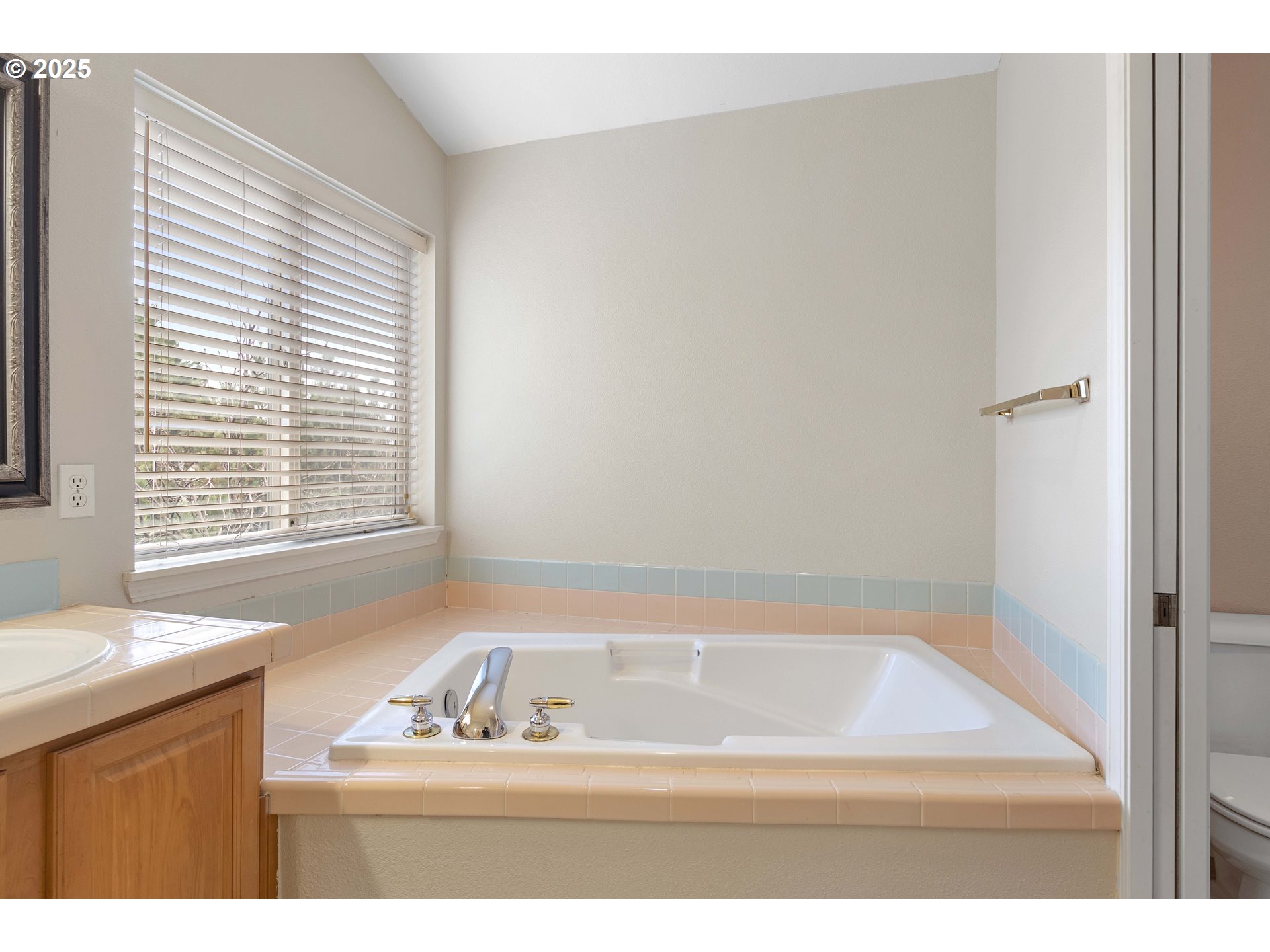 16590 Northwest Avondale Drive Beaverton, OR 97006 - Photo 31 of 48