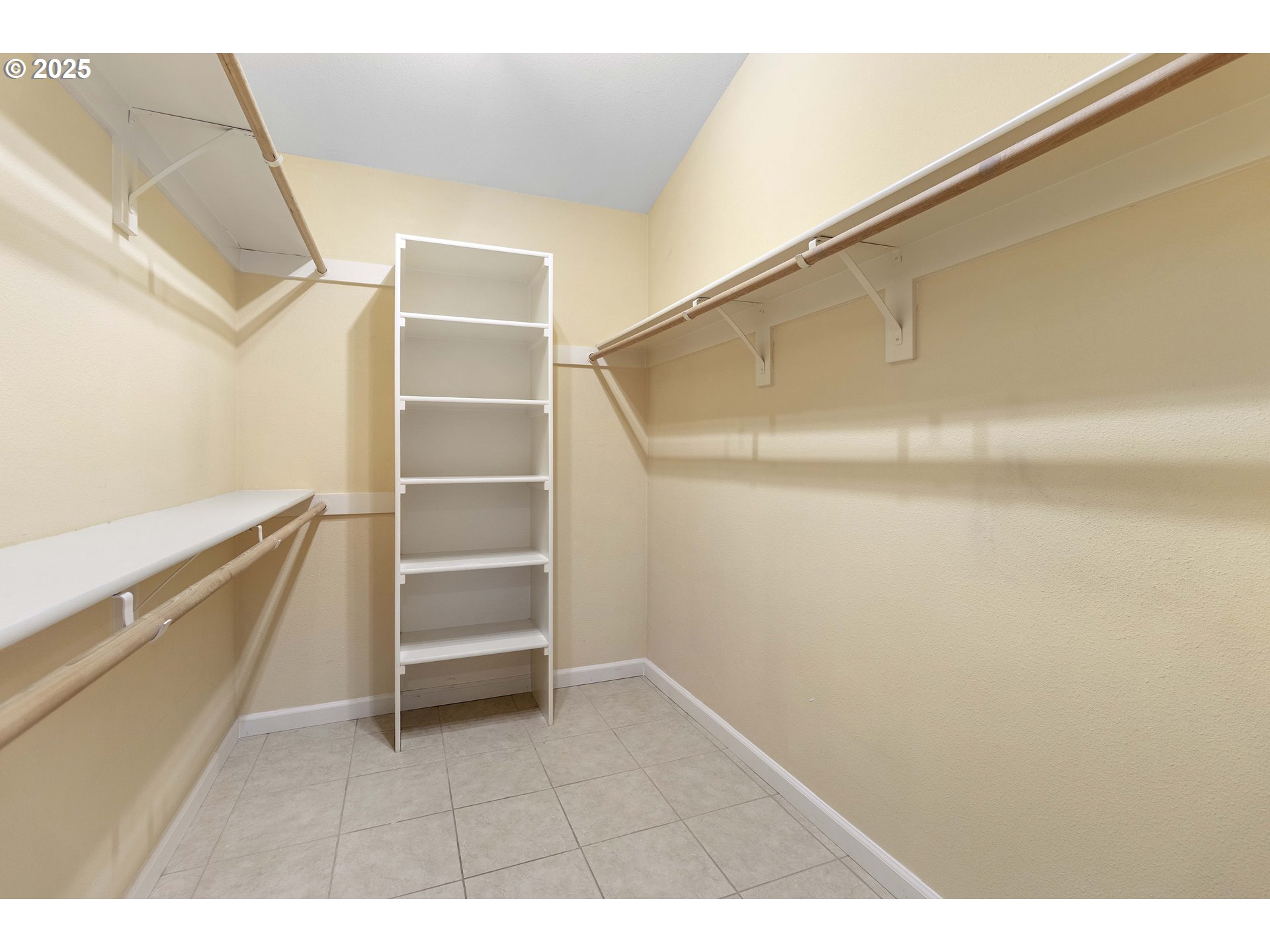 16590 Northwest Avondale Drive Beaverton, OR 97006 - Photo 33 of 48