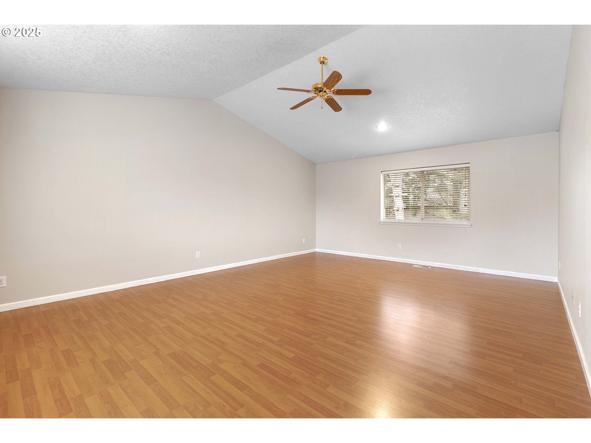 16590 Northwest Avondale Drive Beaverton, OR 97006 - Photo 37 of 48