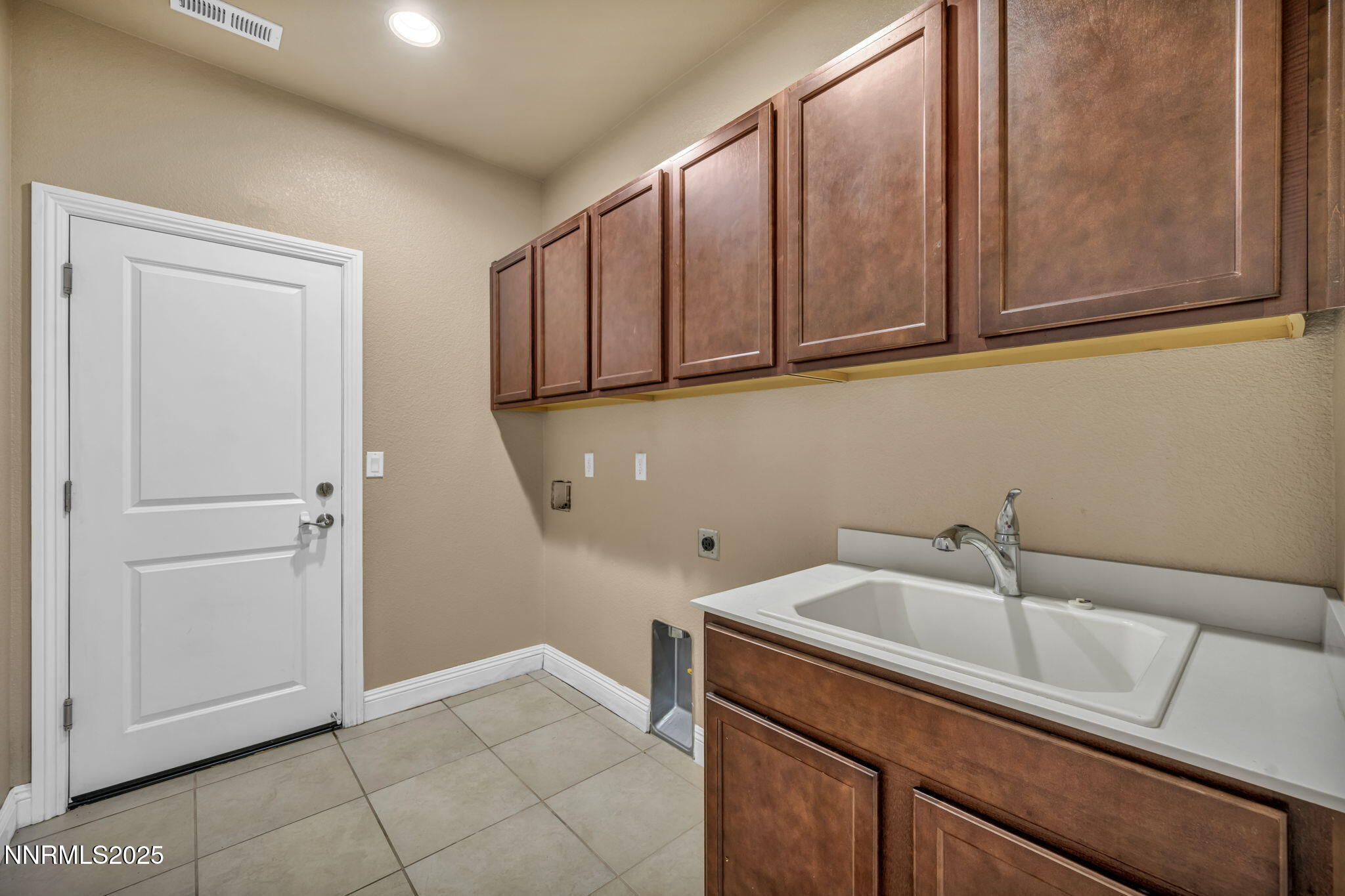 1211 West Cottage Loop Gardnerville, NV 89460 - Photo 33 of 61 49-web-or-mls-1211-w-cottage-loop