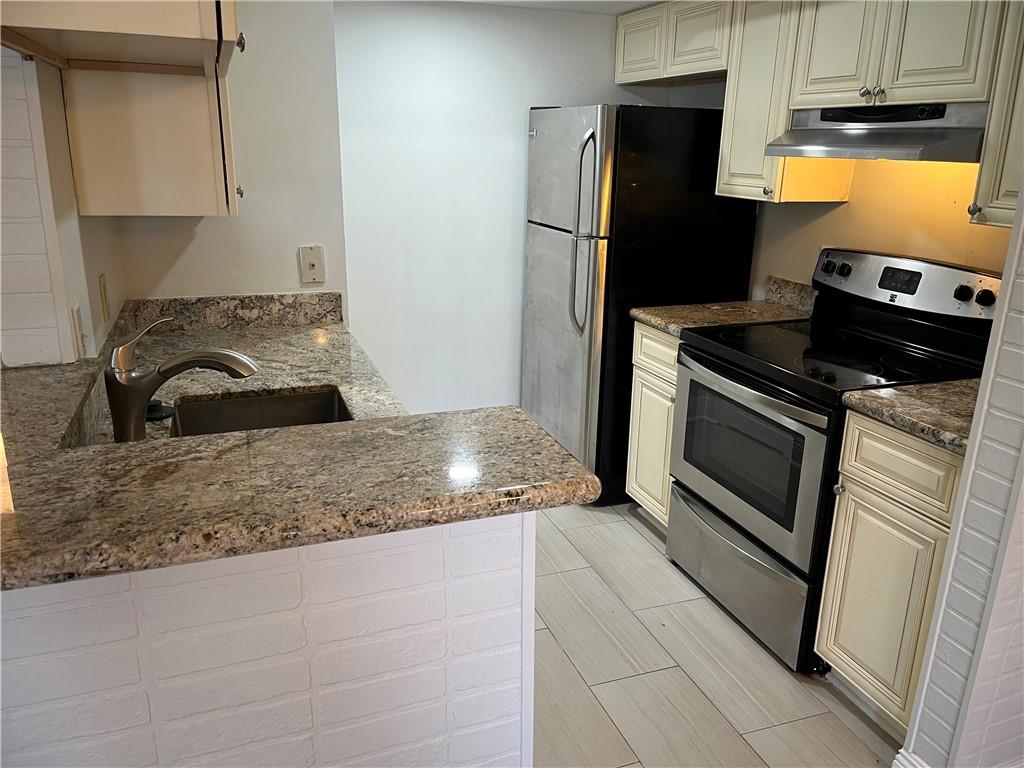 3823 Ridgelake Drive, Unit 224 Metairie, LA 70002 - Photo 2 of 12