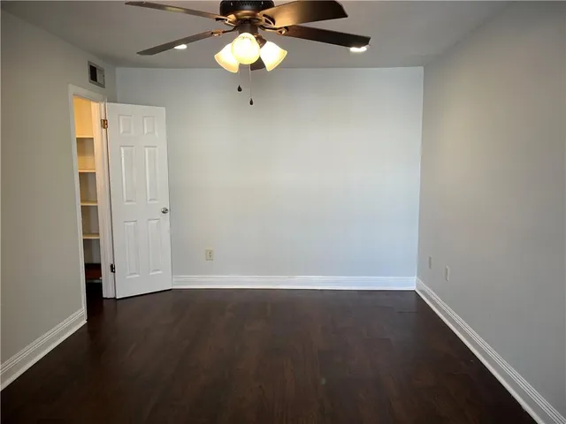 $1,250 | 3823 Ridgelake Drive, Unit 224, Metairie, LA 70002