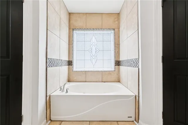 $274,500 | 10 Oxford Drive, Laplace, LA 70068