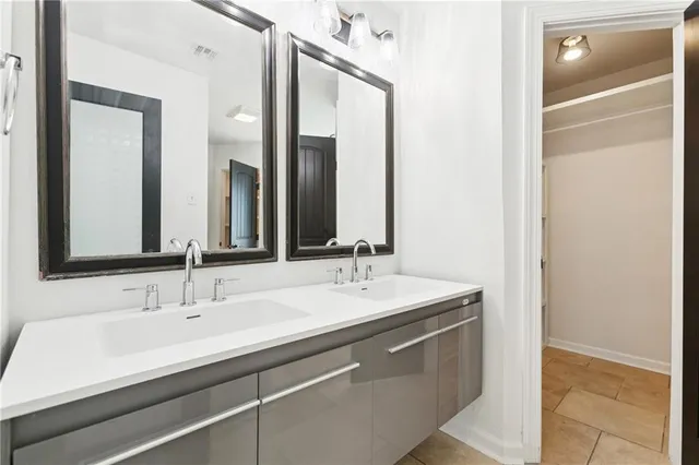 $274,500 | 10 Oxford Drive, Laplace, LA 70068