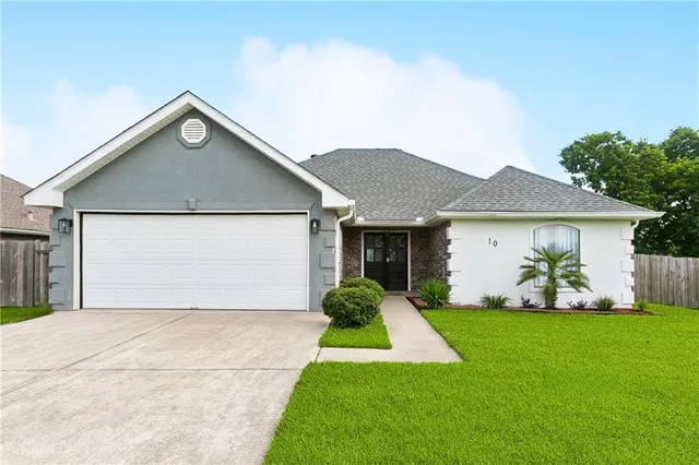 $274,500 | 10 Oxford Drive, Laplace, LA 70068